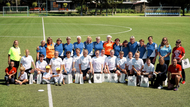OFFS. Meci amical între veteranii fotbalului feminin - promotor al egalității de gen!